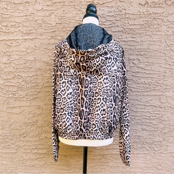 Onzie leopard print Breakaway jacket - Picture 3 of 11